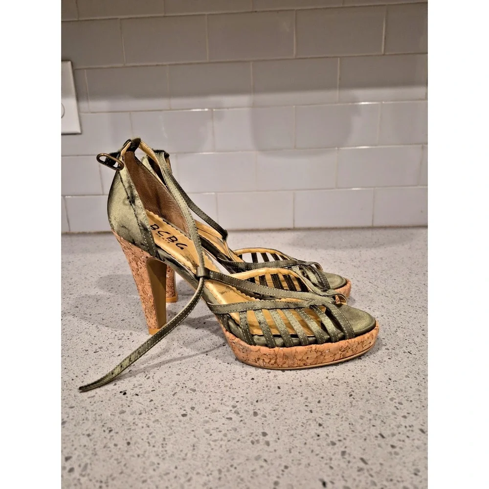 BCBG Green  Wedges Women's Size 7B